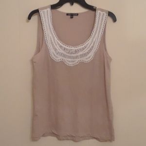 M tan and white Cable & Gauge top